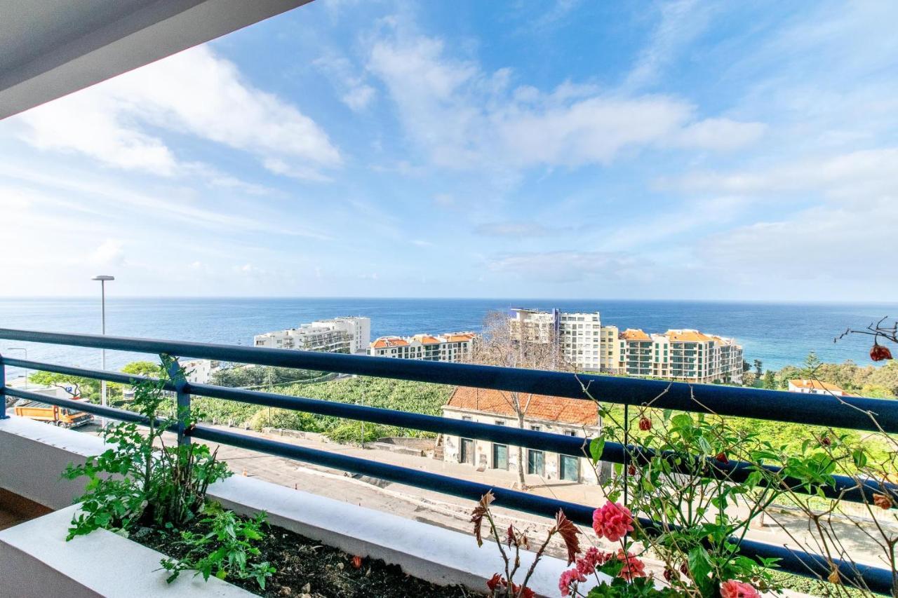 Sea And Sunset View Apartment In Funchal Exterior foto